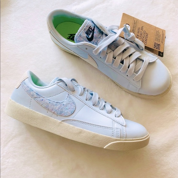 Nike Blazer Low SE - Picture 2 of 7